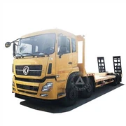 Liels plakanvirsmas kravas auto